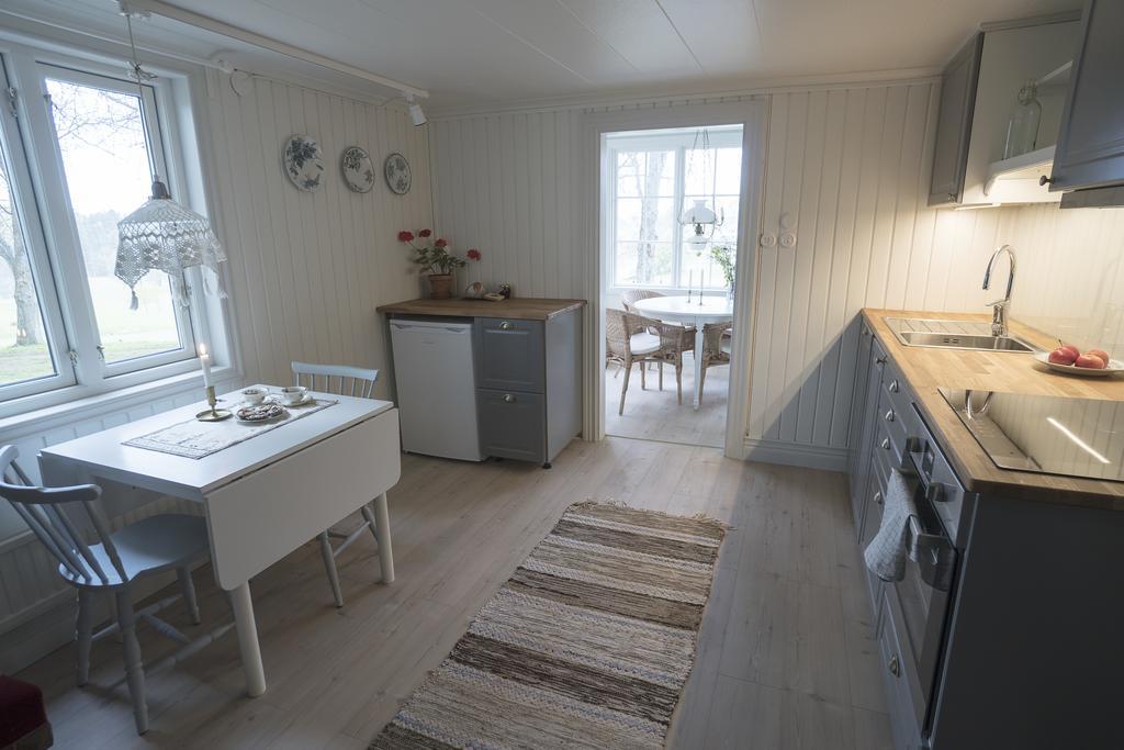 Anfasteroed Gardsvik - Grindstugan Ljungskile Exteriér fotografie